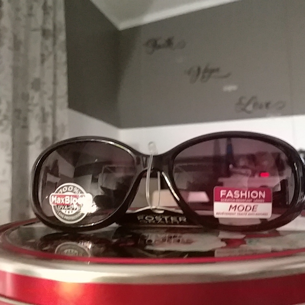 Foster Grant sunglasses